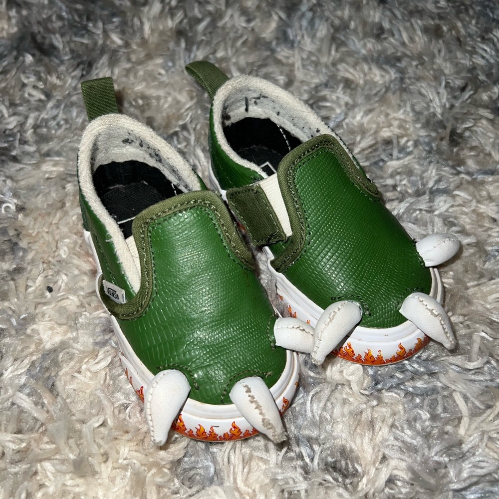 Vans Dino Feet Toddler Size 4